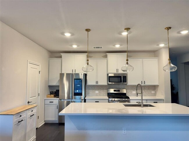 Foto del edificio - 4804 Plum Peach Bend