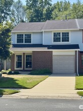 Building Photo - 223 Foxwood Ln