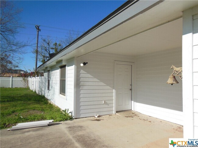 Foto del edificio - 1830 Coffee Rd