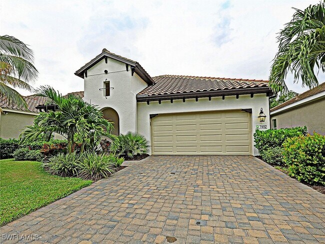 Foto del edificio - 7652 Cypress Walk Dr