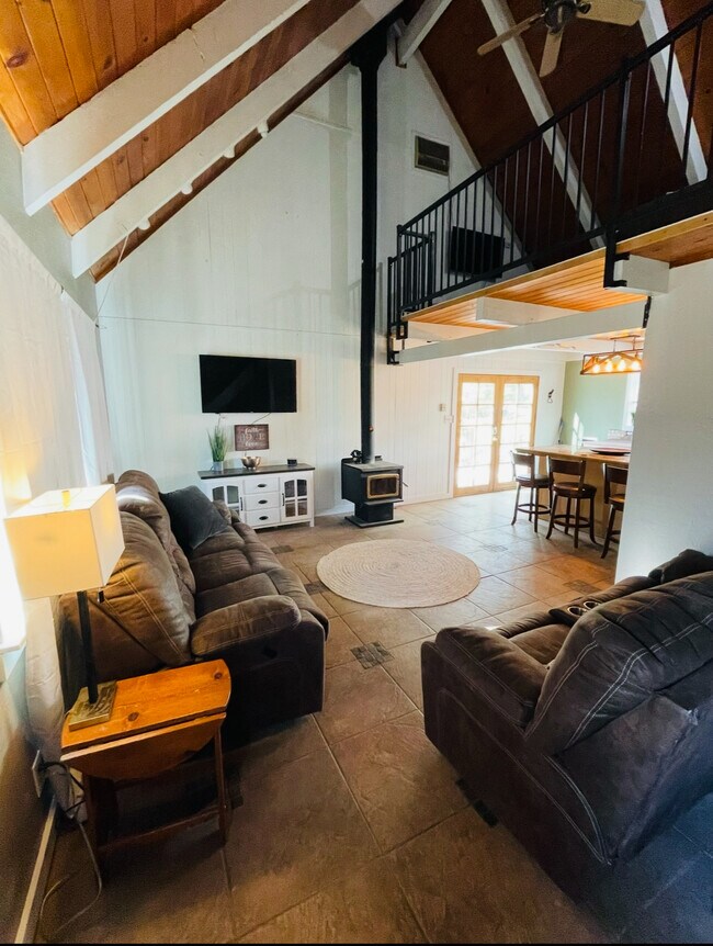 Foto del edificio - 20586 Kings Ct