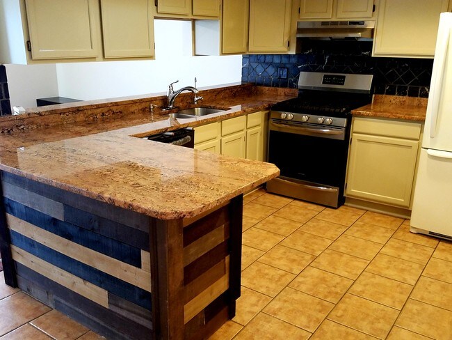 Building Photo - 8214 Daniel Dr