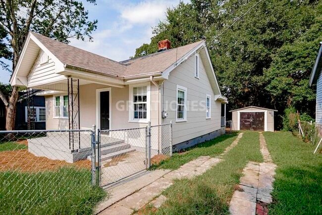 Building Photo - 4005 7th Ave