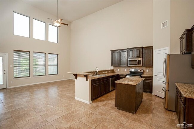 Building Photo - 4008 Revilla St