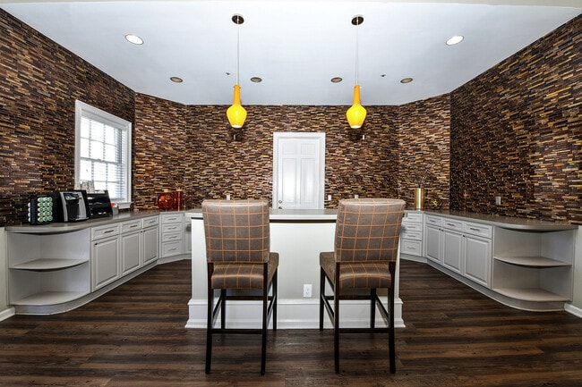 Crestmark- Clubhouse 2 - Crestmark Apartment Homes
