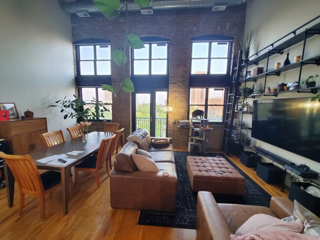 Building Photo - 50 E 26th St