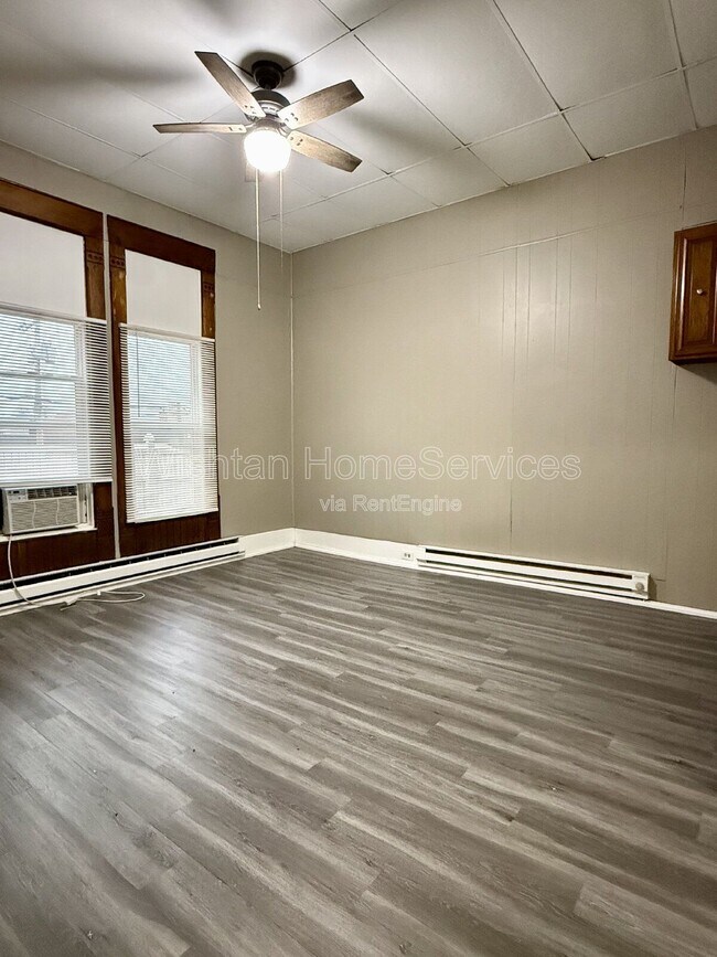 Foto del edificio - 429 N 8th St