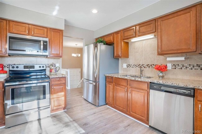 Foto del edificio - 7373 E Fremont Dr