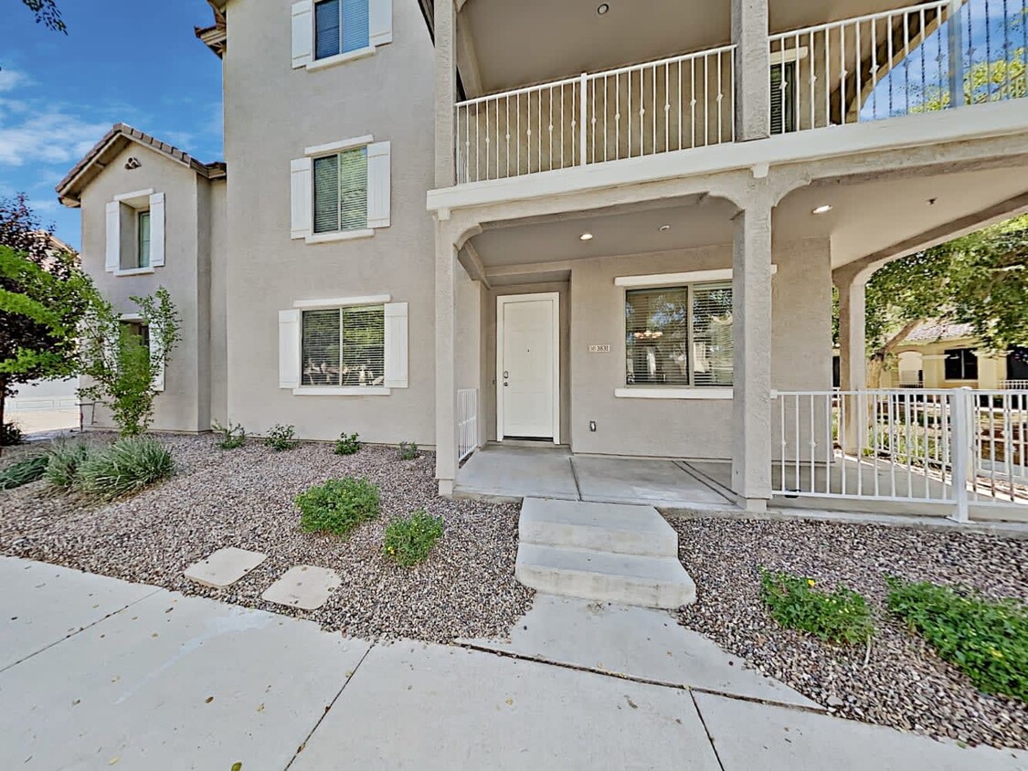Primary Photo - 3831 E Santa Fe Ln