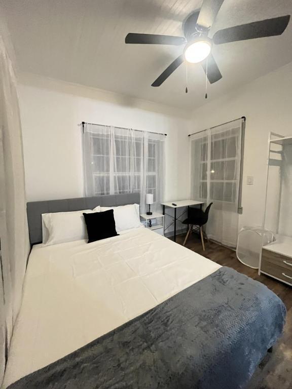 Foto del edificio - 511 Avenue G NW
