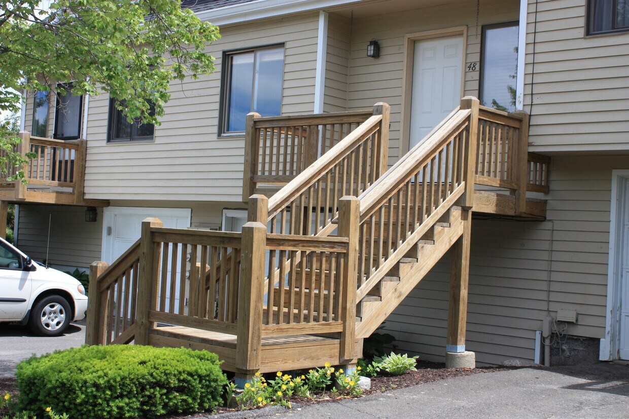 48 Cannon Ridge Dr Unit 48, Watertown, CT 06795 Condo for Rent in