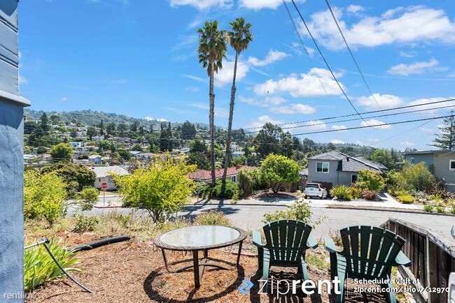 Building Photo - 2 br, 1 bath House - 3871 Huntington Stree...