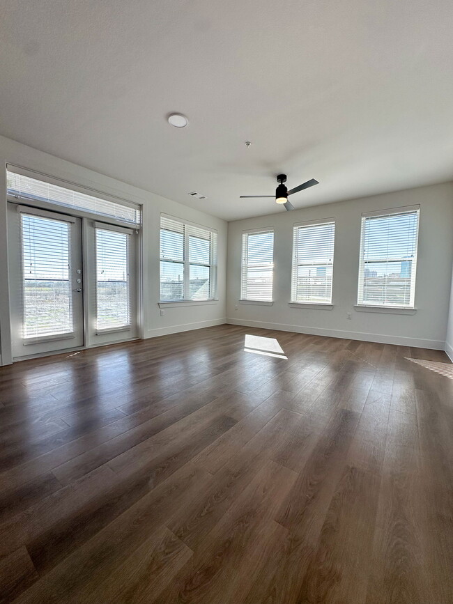 Foto del edificio - 305 Maple St