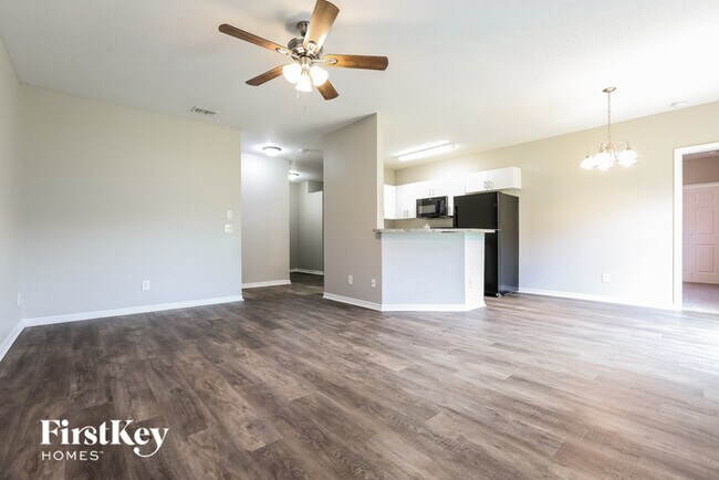 Building Photo - 8005 Elkenberry Ave