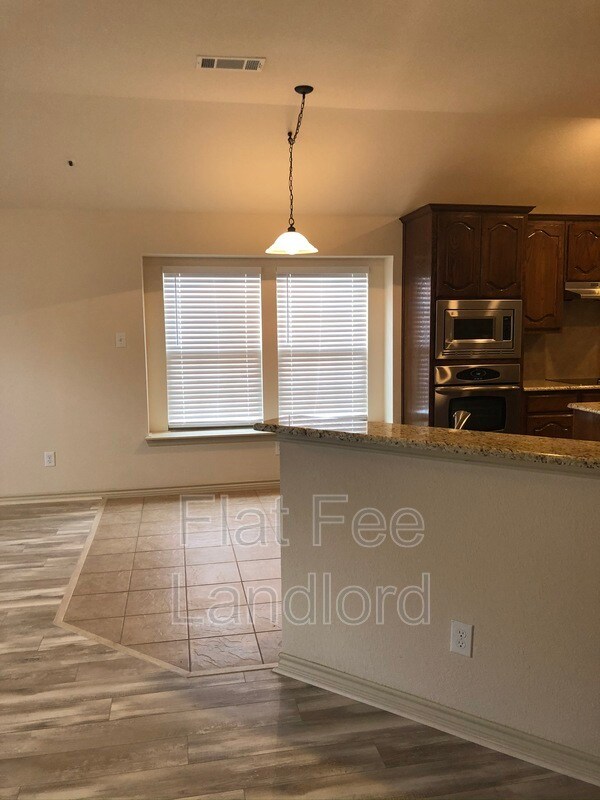 Building Photo - 7231 Denver City Dr
