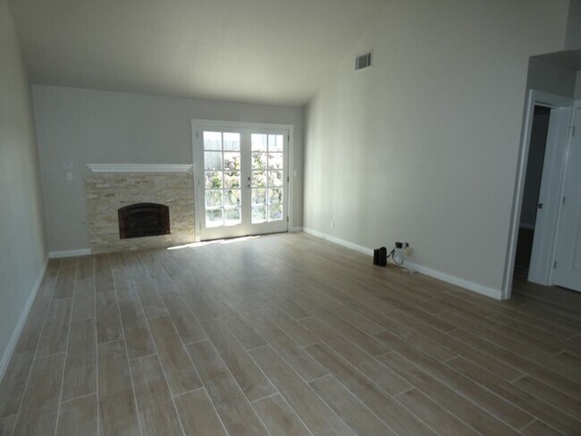 Foto del edificio - Charming 2 bedroom 2 bath in the heart of Arroyo Grande