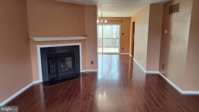 Building Photo - 9211 Hines Estates Dr