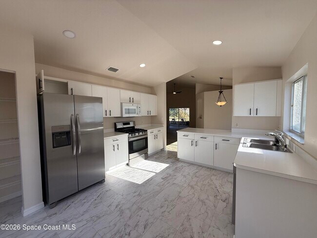 Foto del edificio - 2748 Mariah Dr