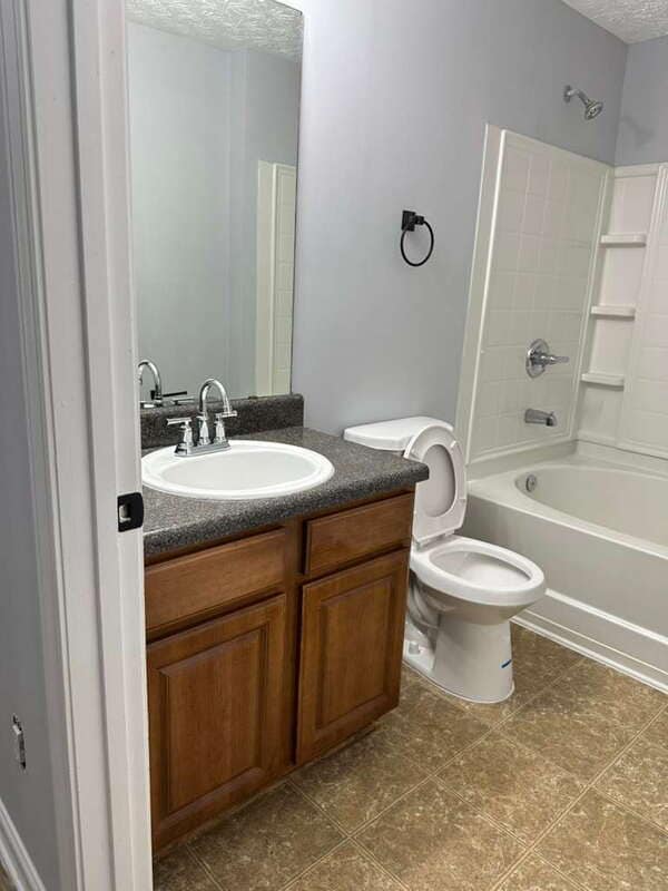 Building Photo - 5201 Fairington Club Dr