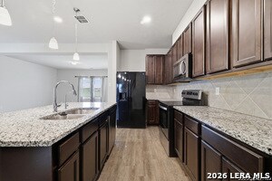 Building Photo - 7923 Navarro Mls