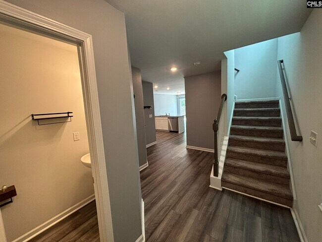 Building Photo - 120 Kings Parish Ct