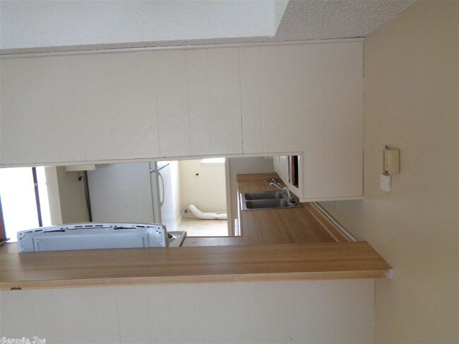 Building Photo - 1706 Sanford Dr