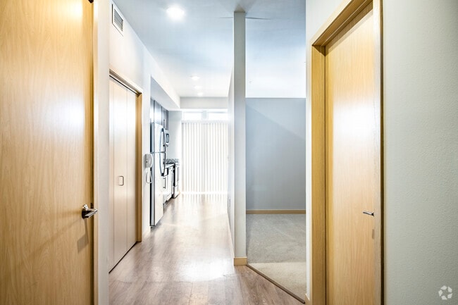 STUDIO, 1BA - 572SF - Reserve at High Point