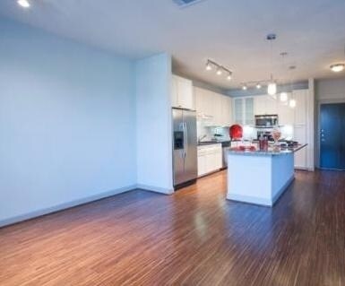 Foto del edificio - 1595 W 5th St