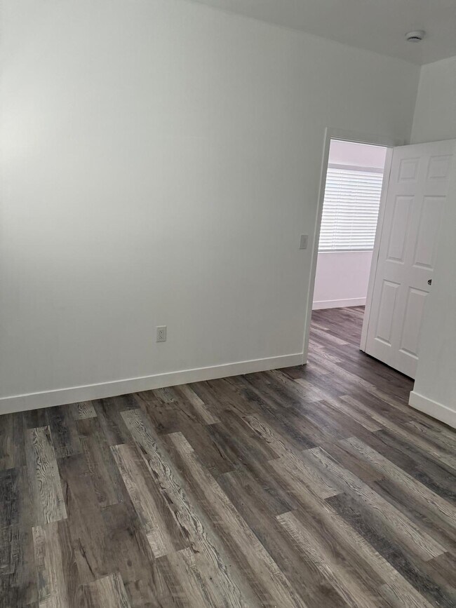 Foto del edificio - 1122 E 27th St