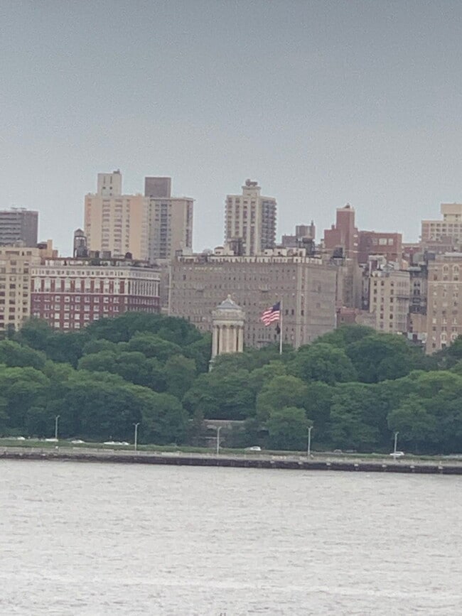 Photo - Boulevard East, North Bergen, NJ 07047 - 2... Apartment