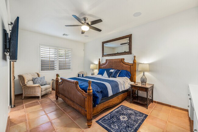 Building Photo - 52392 Avenida Juarez