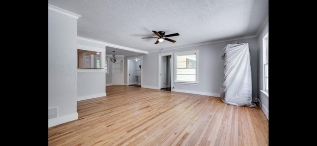 Building Photo - 702 W Brockett St