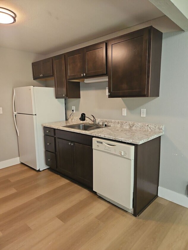 Primary Photo - 2bed/1bath unit on S 95th