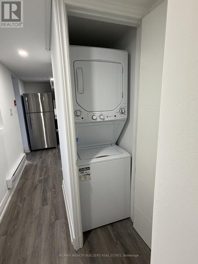 Photo du bâtiment - 219 Jarvis St