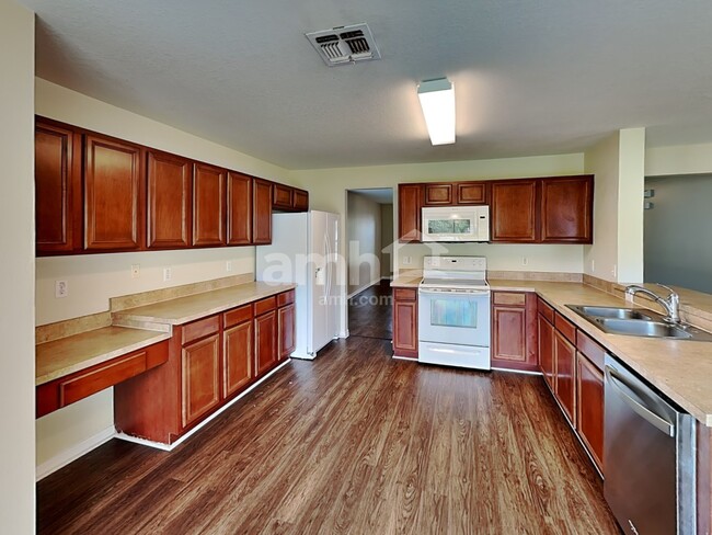 Building Photo - 15260 Perdido Dr