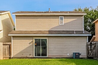 Building Photo - 2130 Whittier Dr