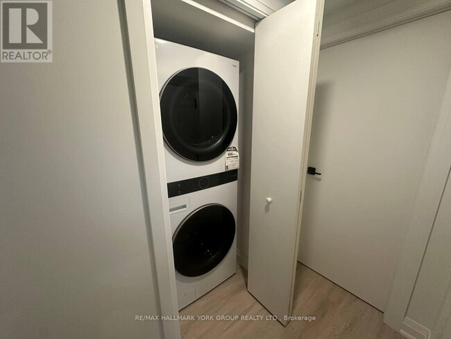 Building Photo - 106 Woodpark Pl