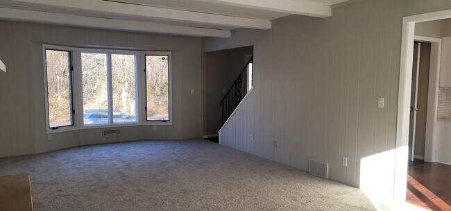 Foto del edificio - West Bloomington Rental – Spacious & Private