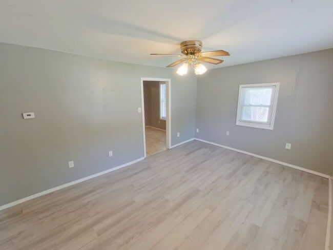 Building Photo - 1849 S Spruce St