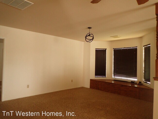 Building Photo - 3 br, 2 bath House - 333 W. Mamie St