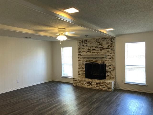Building Photo - 2120 Teakwood Ln