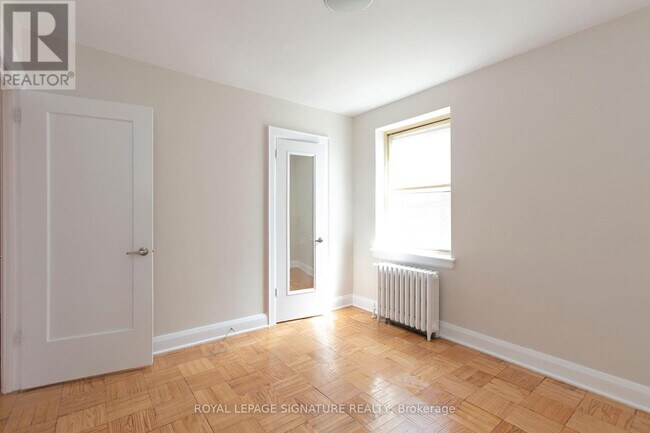 Photo du bâtiment - 394 Avenue Rd