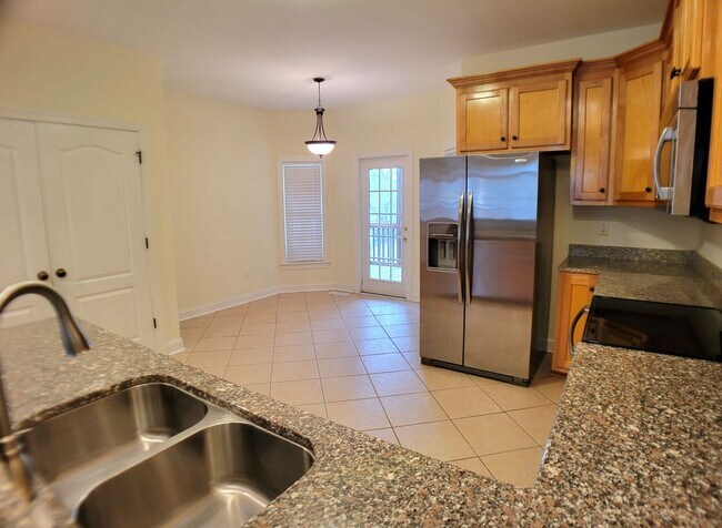 Foto del edificio - Gorgeous 3BD/2.5BA home with large upstairs bonus room and a 2 car garage in Clayton/Garner area!