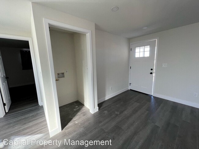 Building Photo - 4 br, 3 bath House - 1393 Fern Ave