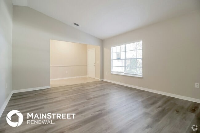 Building Photo - 7230 Carillon Ave