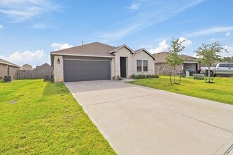 Building Photo - 127 Walnut Hl Ct