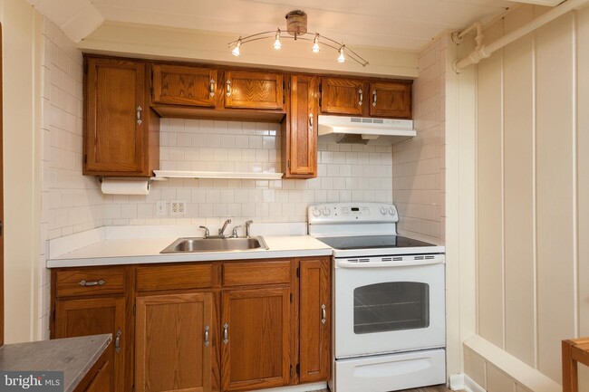 Foto del edificio - 220 S Washington St