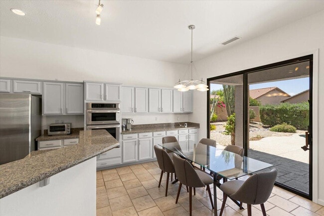 Foto del edificio - 4211 E Kirkland Rd