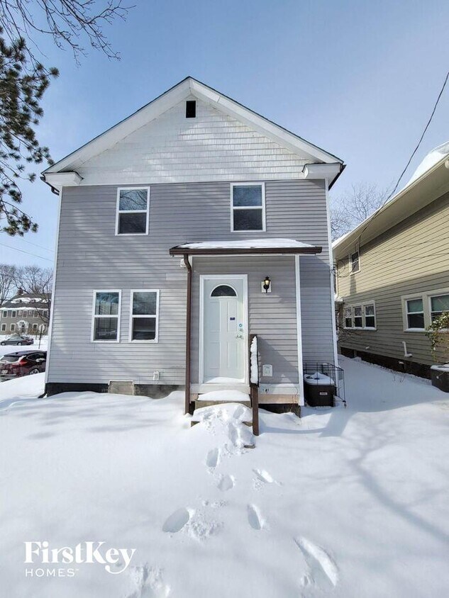 Foto principal - 804 E 40th St