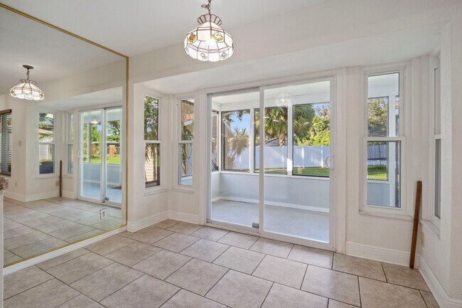 Foto del edificio - 3355 Monika Cir